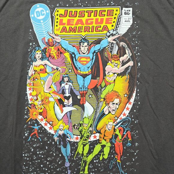 DC Comics Justice League Issue #217 Cover T-Shirt Men's XLT Charcoal NWT - Picture 2 of 5